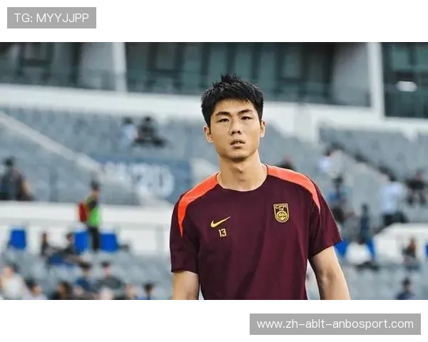 国足官方人员调整李杨李镇全获征调 顶替受伤魏震塞尔吉尼奥